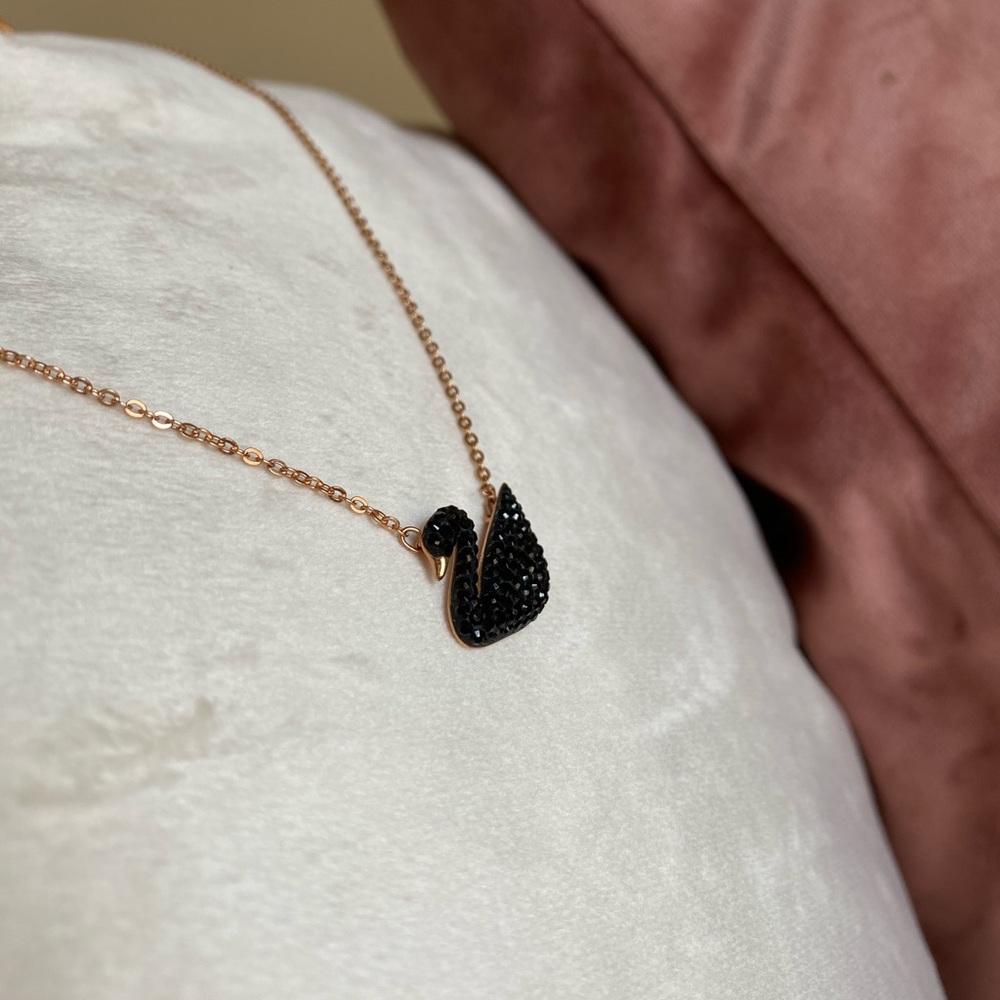 SWAROVSKI SWAN PENDANT, ROSE-GOLD TONE PLATED